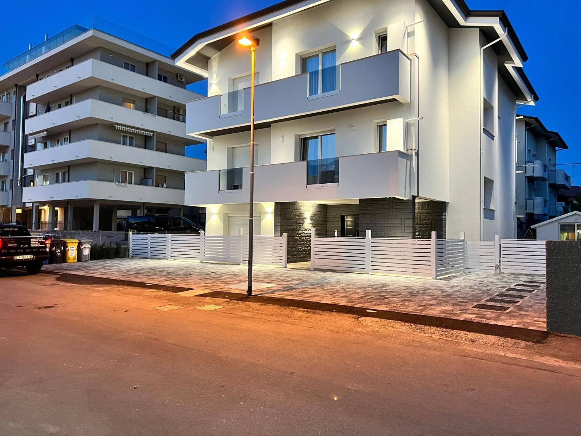 Villa Borghesi Suites Fronte Mare Rimini Exterior photo