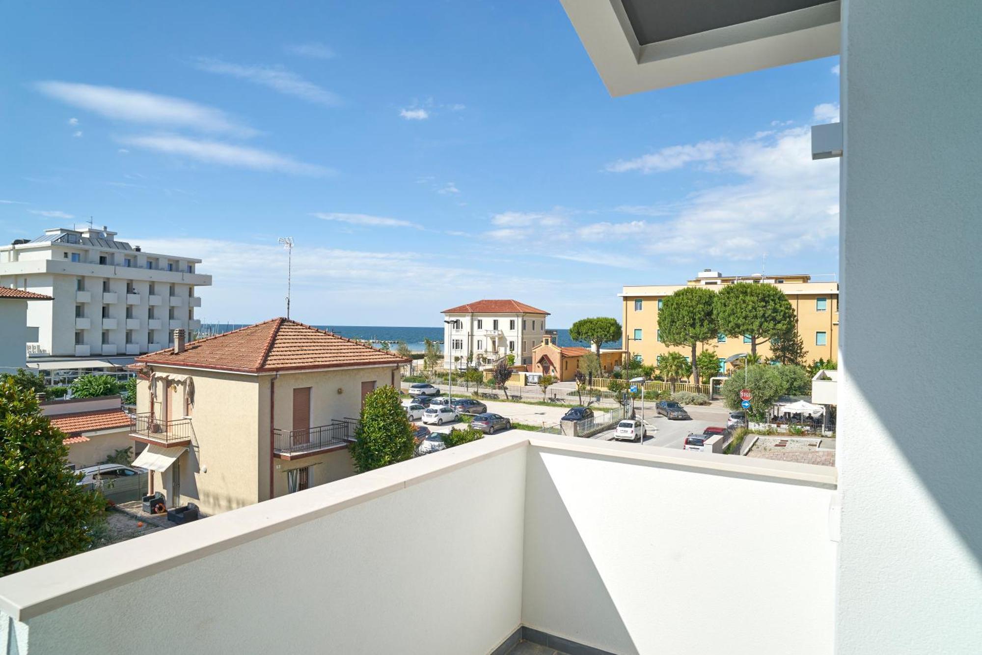 Villa Borghesi Suites Fronte Mare Rimini Exterior photo