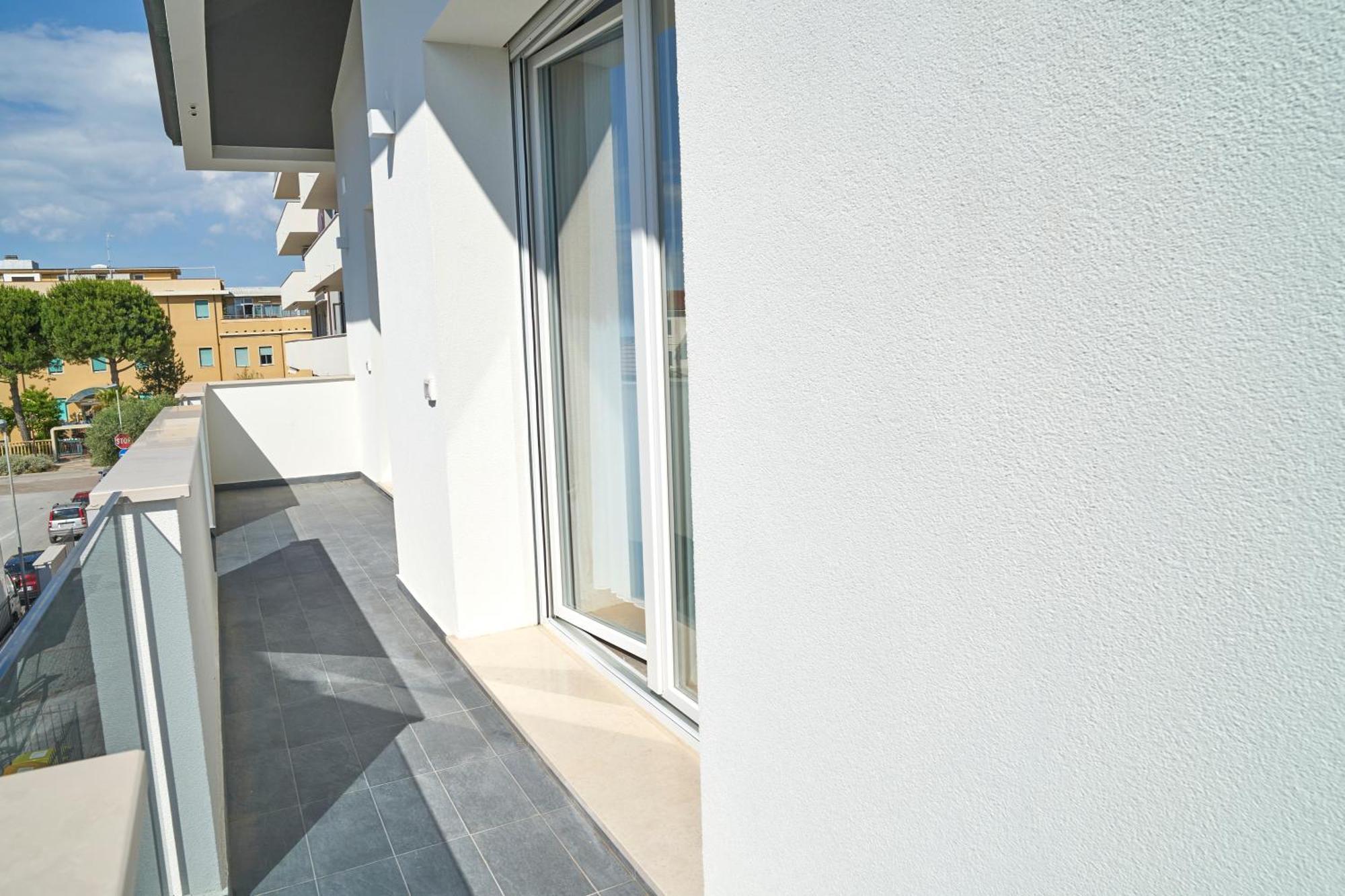 Villa Borghesi Suites Fronte Mare Rimini Exterior photo