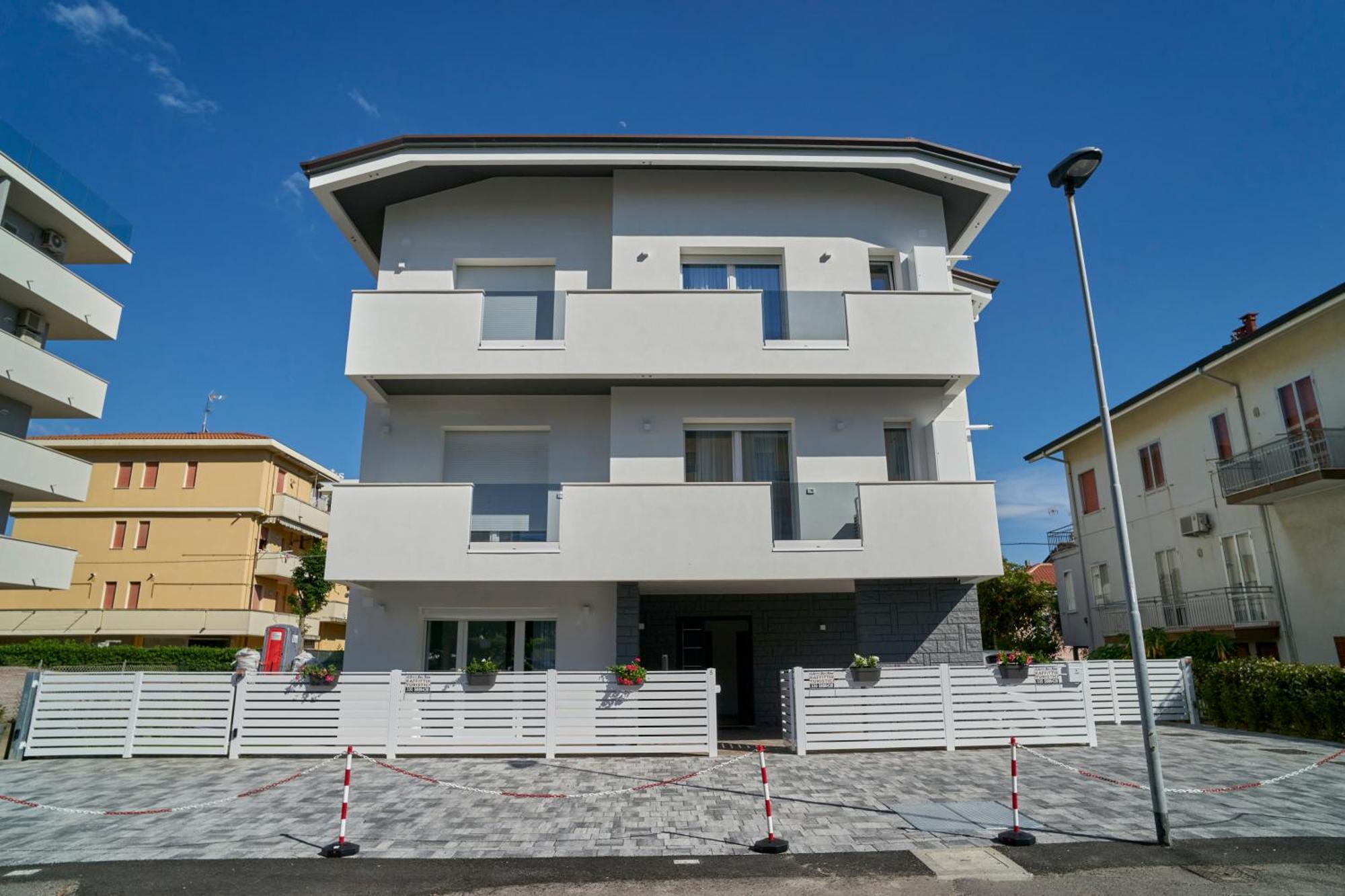 Villa Borghesi Suites Fronte Mare Rimini Exterior photo