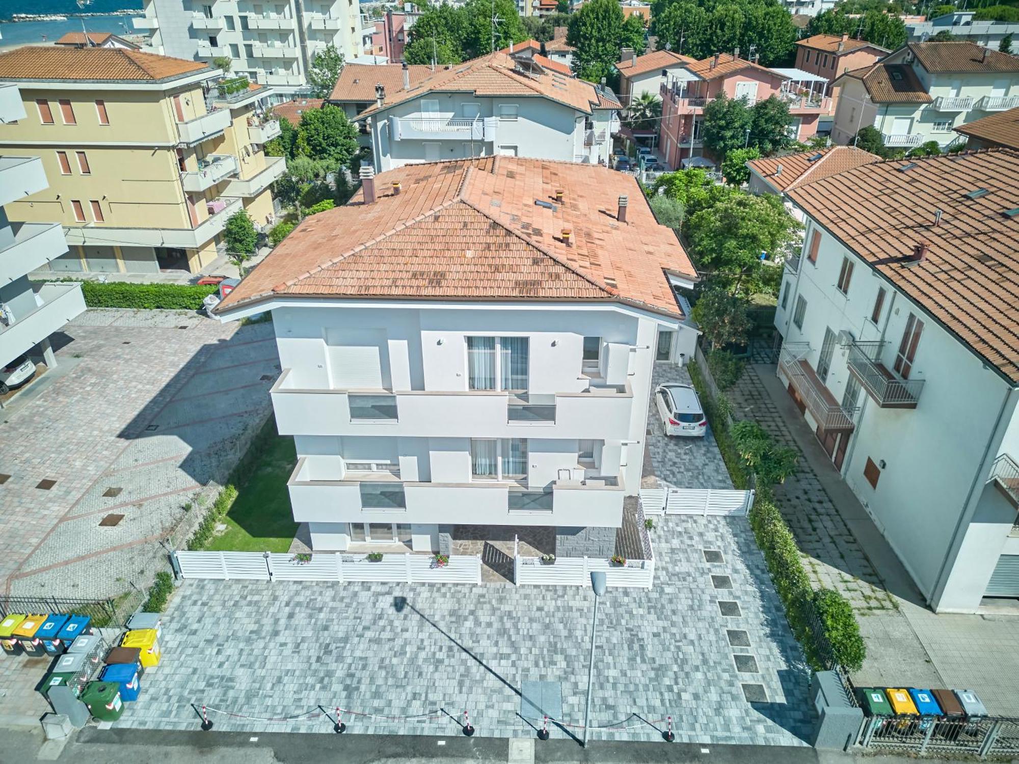 Villa Borghesi Suites Fronte Mare Rimini Exterior photo