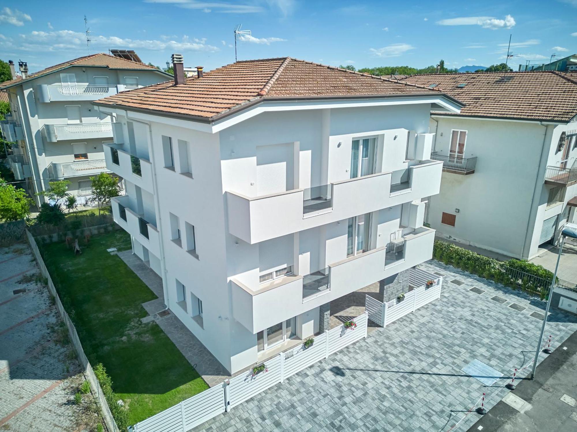 Villa Borghesi Suites Fronte Mare Rimini Exterior photo