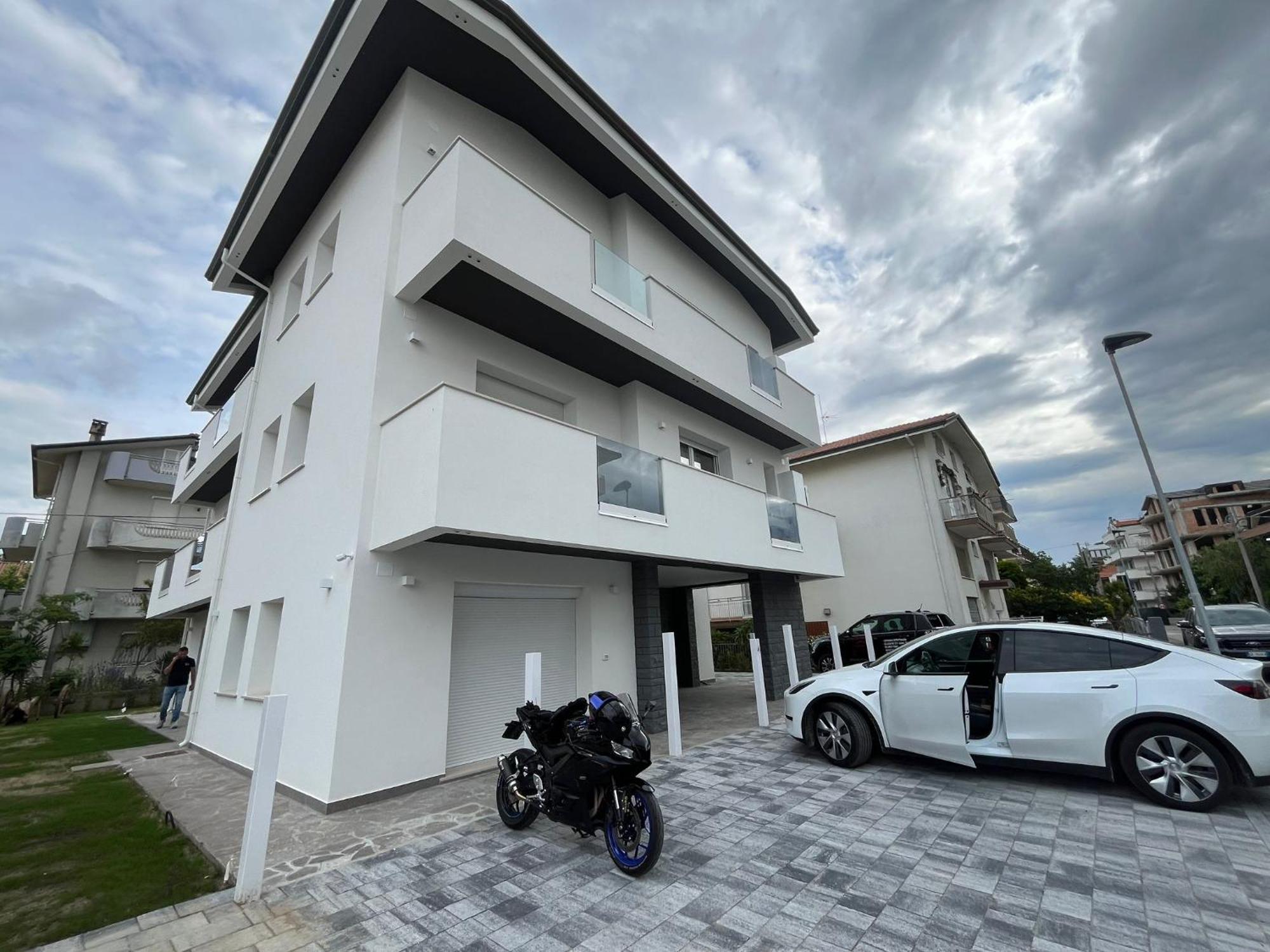 Villa Borghesi Suites Fronte Mare Rimini Exterior photo